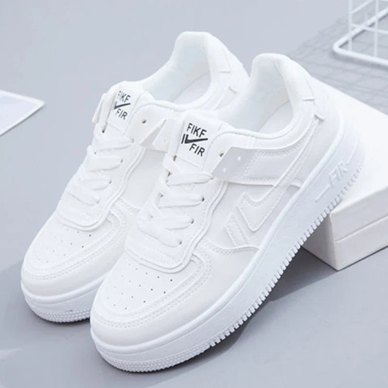 Spring and Autumn Fashion New Casual Comfortable Round Toe Thick-soled Breathable Sports Shoes with Random Letters on the Upper